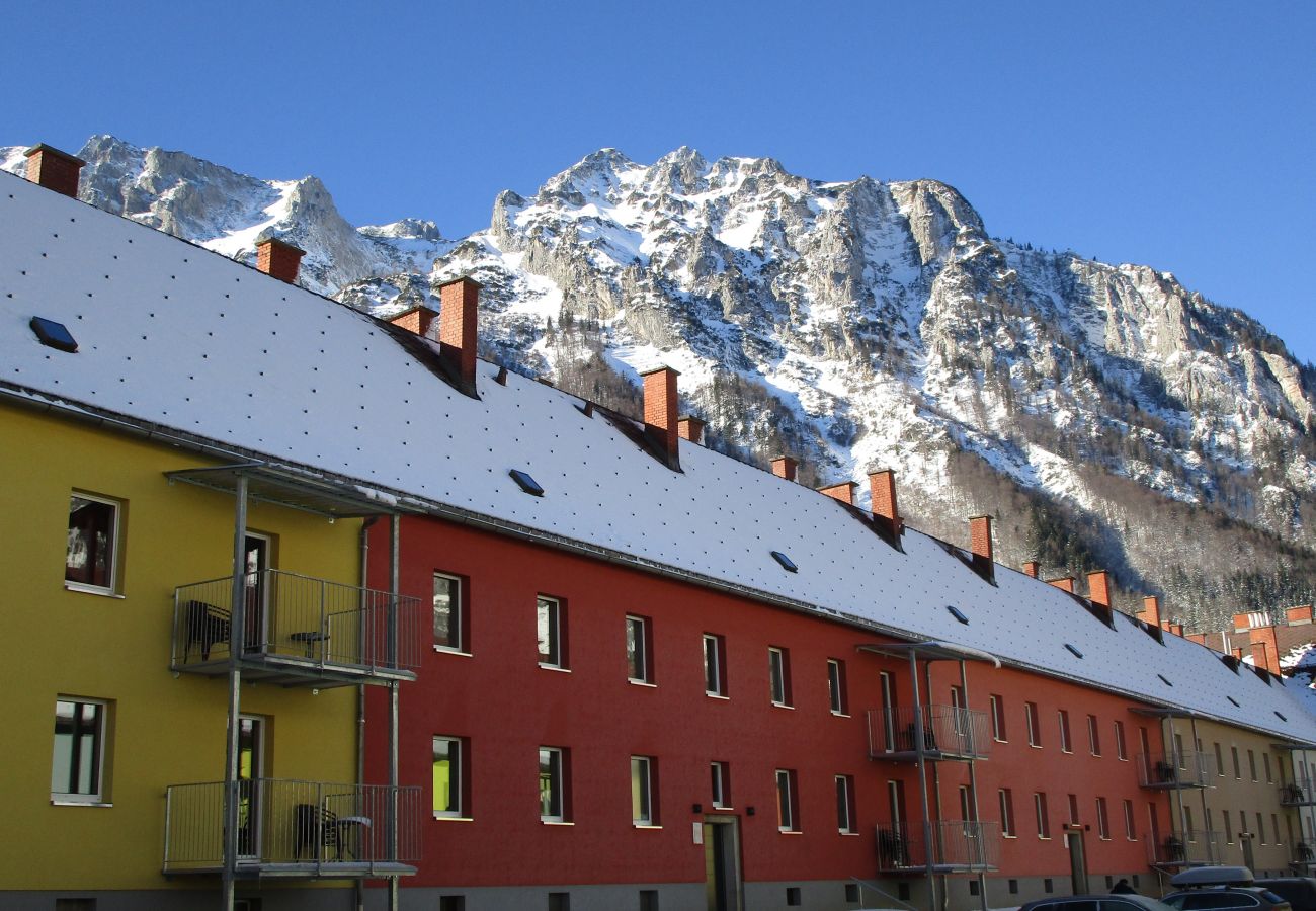 Außenanlage Winter Schnee Berg Appartements