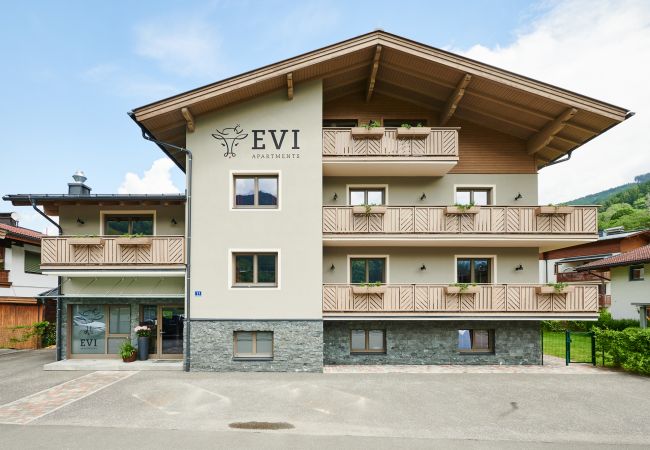 Ferienwohnung in Kaprun - EVI APARTMENTS - Evi, Gletscherblick & Sauna