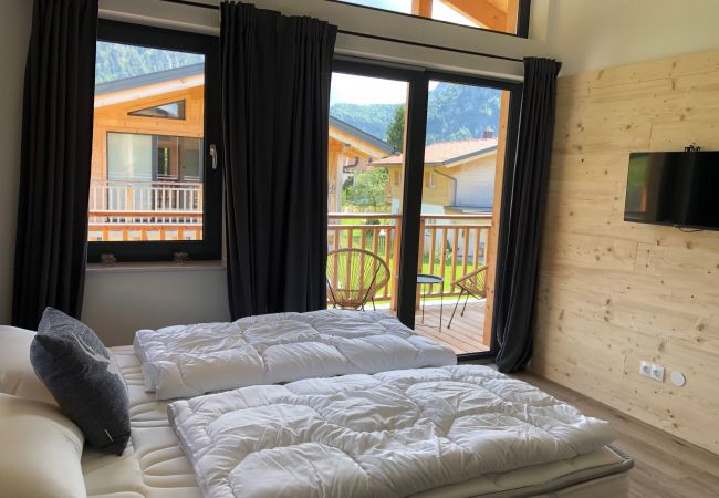 Ferienhaus in Inzell - Chalet mit Sauna & Sommer-Pool für 10 Personen