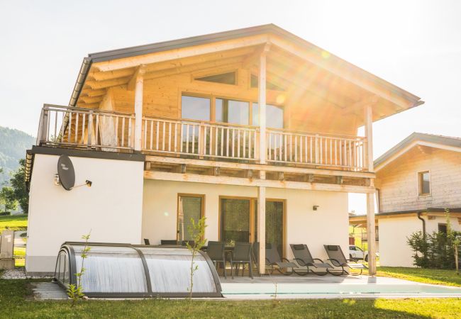 Ferienhaus in Inzell - Chalet mit Sauna & Sommer-Pool für 8 Personen